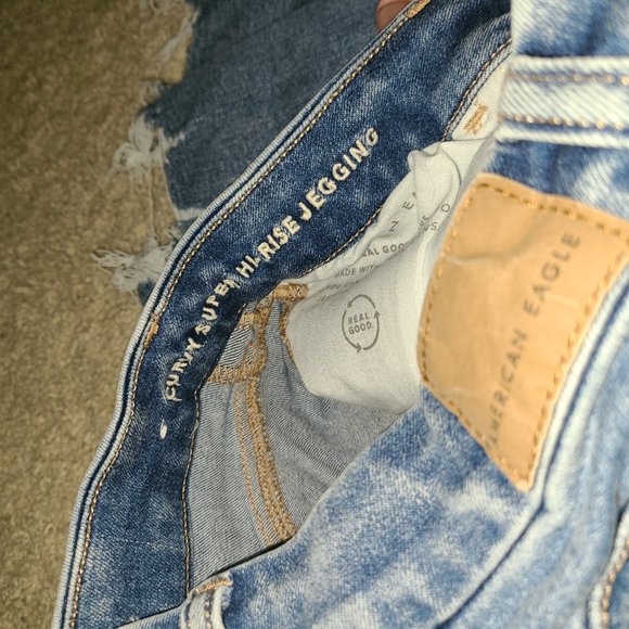 AE High Rise Super Skinny Jeans - Picture 4 of 4